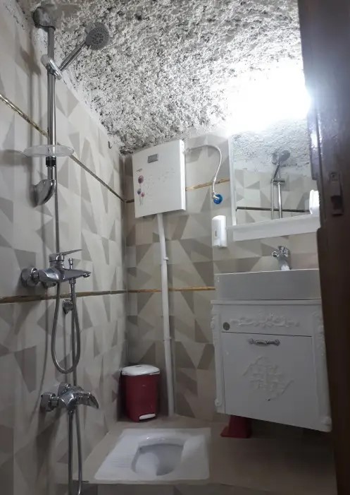 اقامتگاه بومگردی عمارت سنگی اسکو