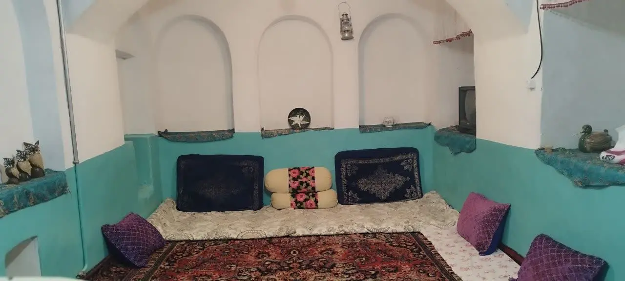 اقامتگاه بومگردی گلک بانو کاشمر
