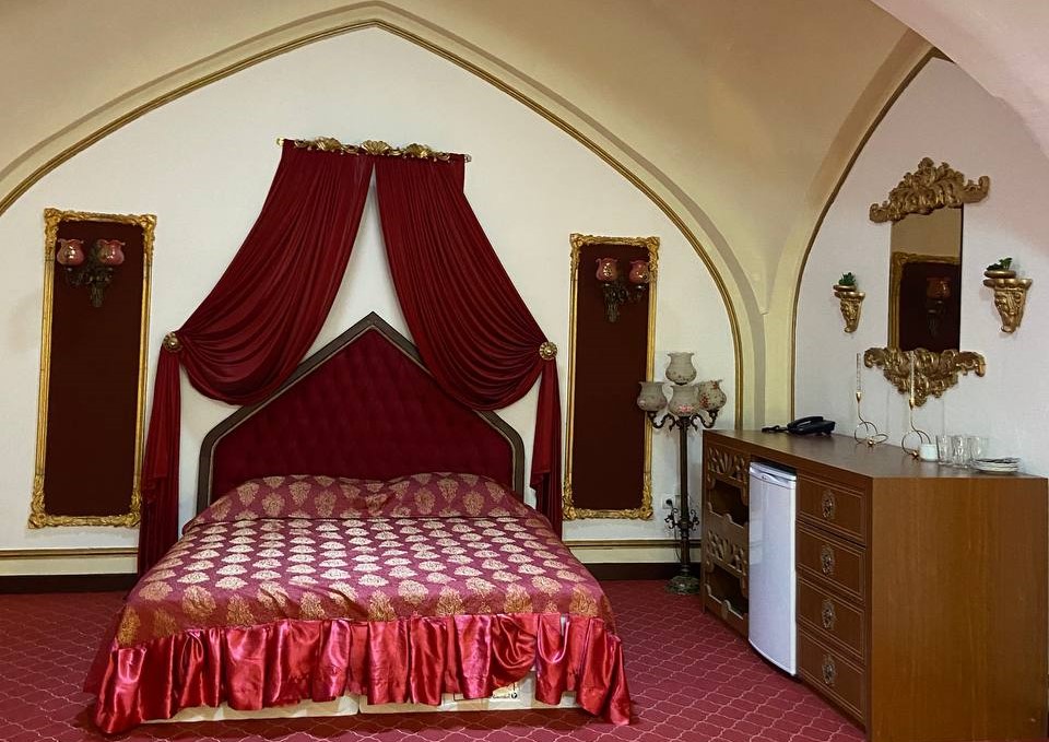 لاله بیستون
