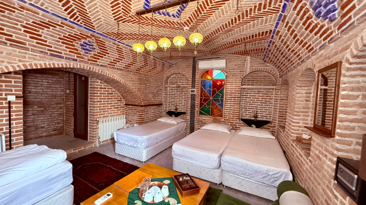 اقامتگاه سنتی عمارت بهروزی قزوین