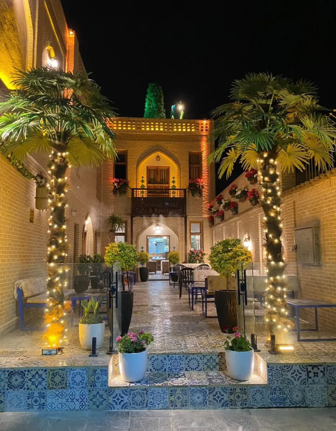 هتل پارتیکان اصفهان