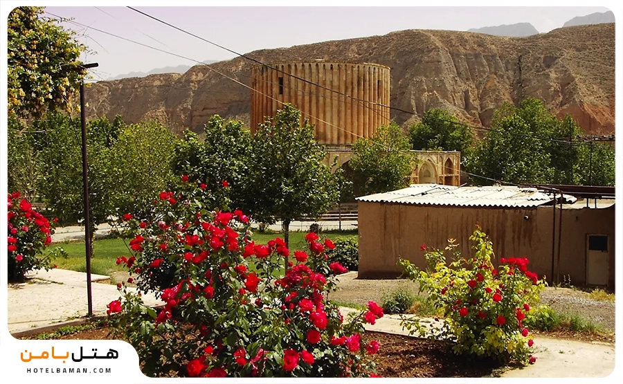 محوطه بیرونی کاخ خورشید