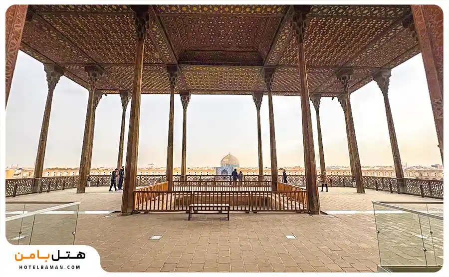 تصویر  نمای داخلی کاخ عالی قاپو اصفهان