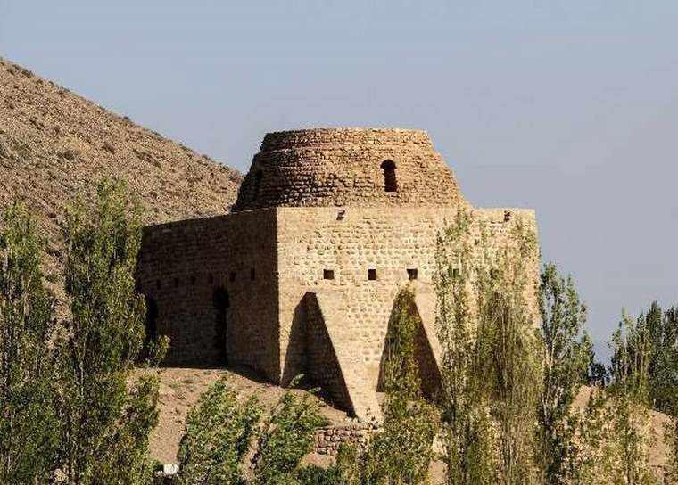 عکس آتشکده اسپاخو 