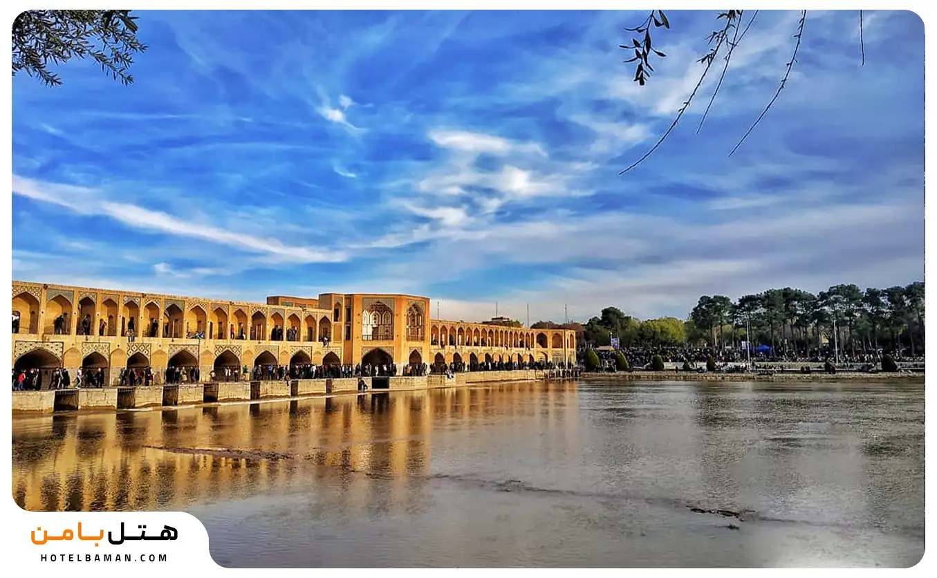 پل خواجو اصفهان در صبح