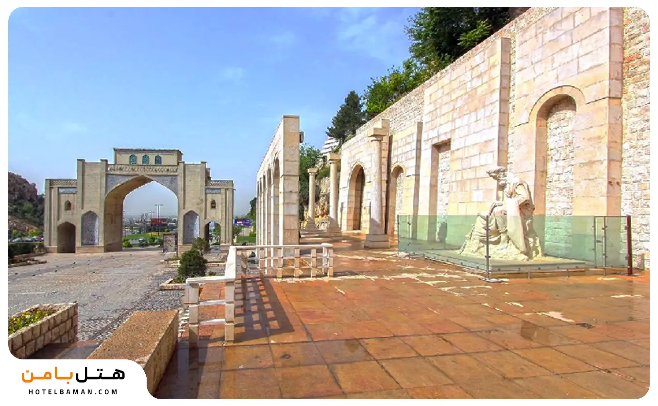 عکس آرامگاه خواجوی کرمانی