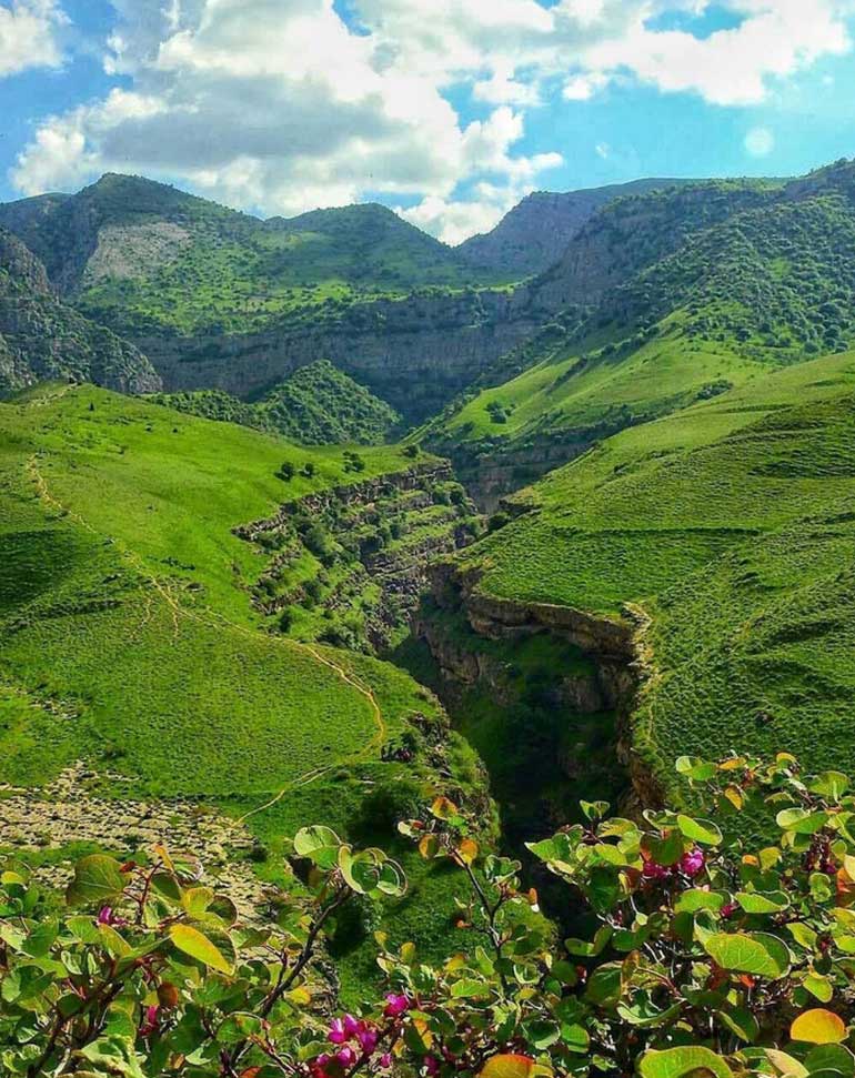 عکس دره چندیر و دره ارغوان