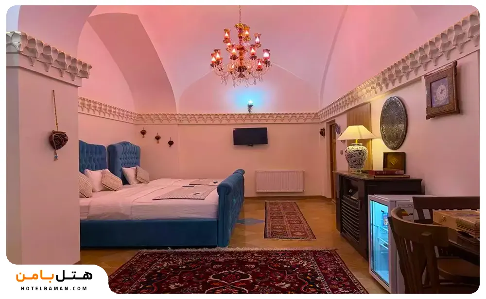اتاق سه تختهvip بانو قمرالملوک وزیری (اقامت باصبحانه) (اقامت با صبحانه) — نرخ پایه
